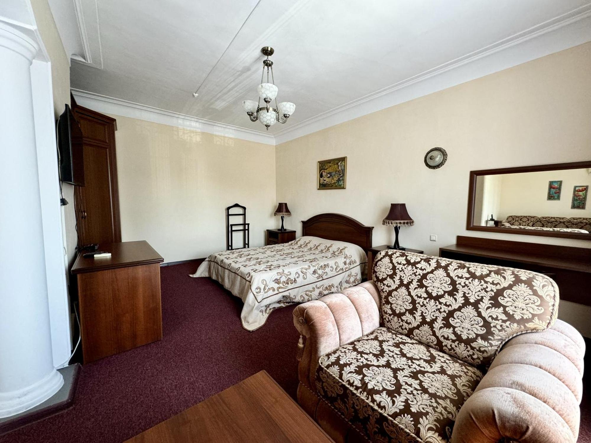 Hotel Zhambyl Taraz Exterior photo