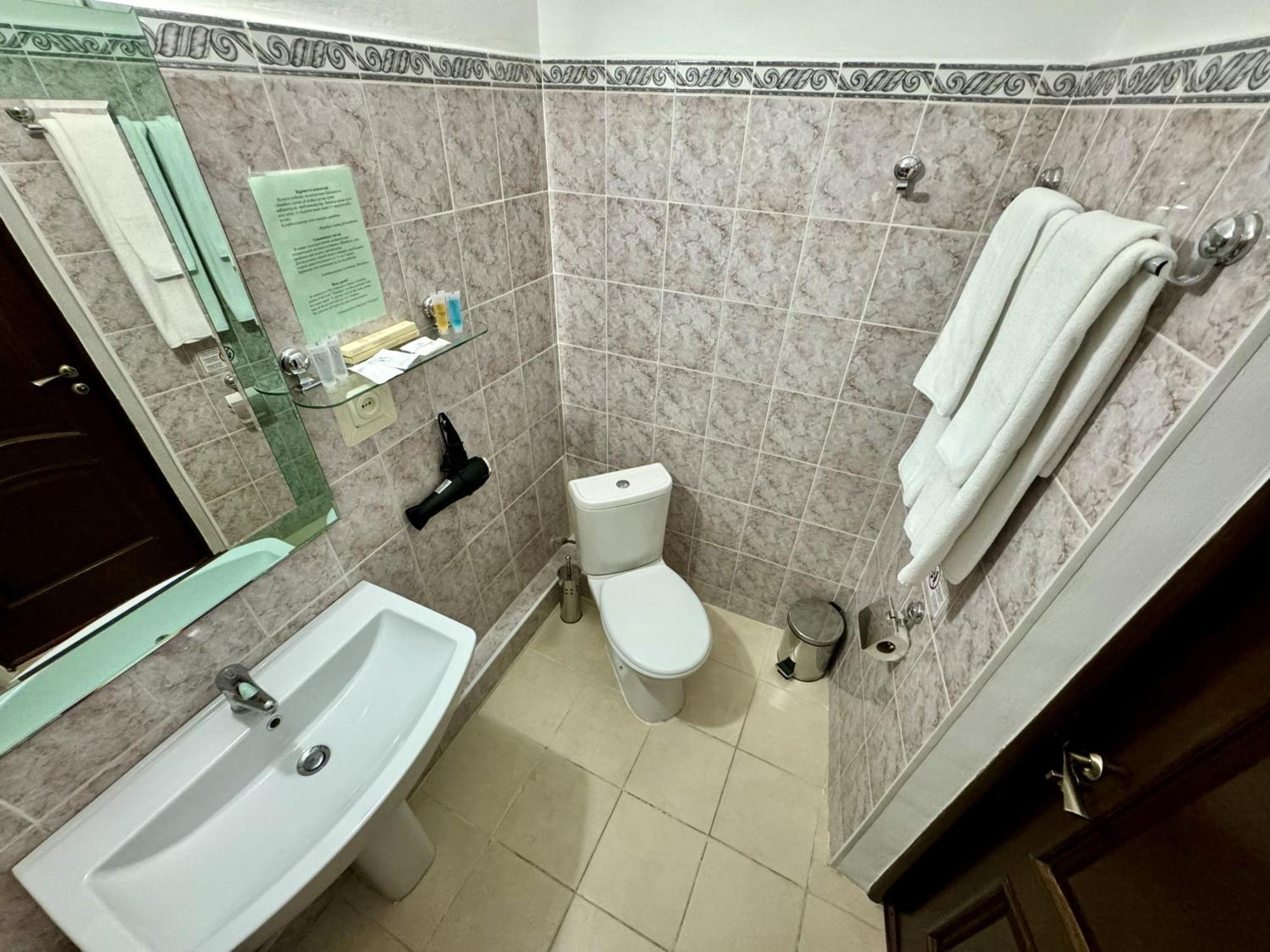 Hotel Zhambyl Taraz Exterior photo