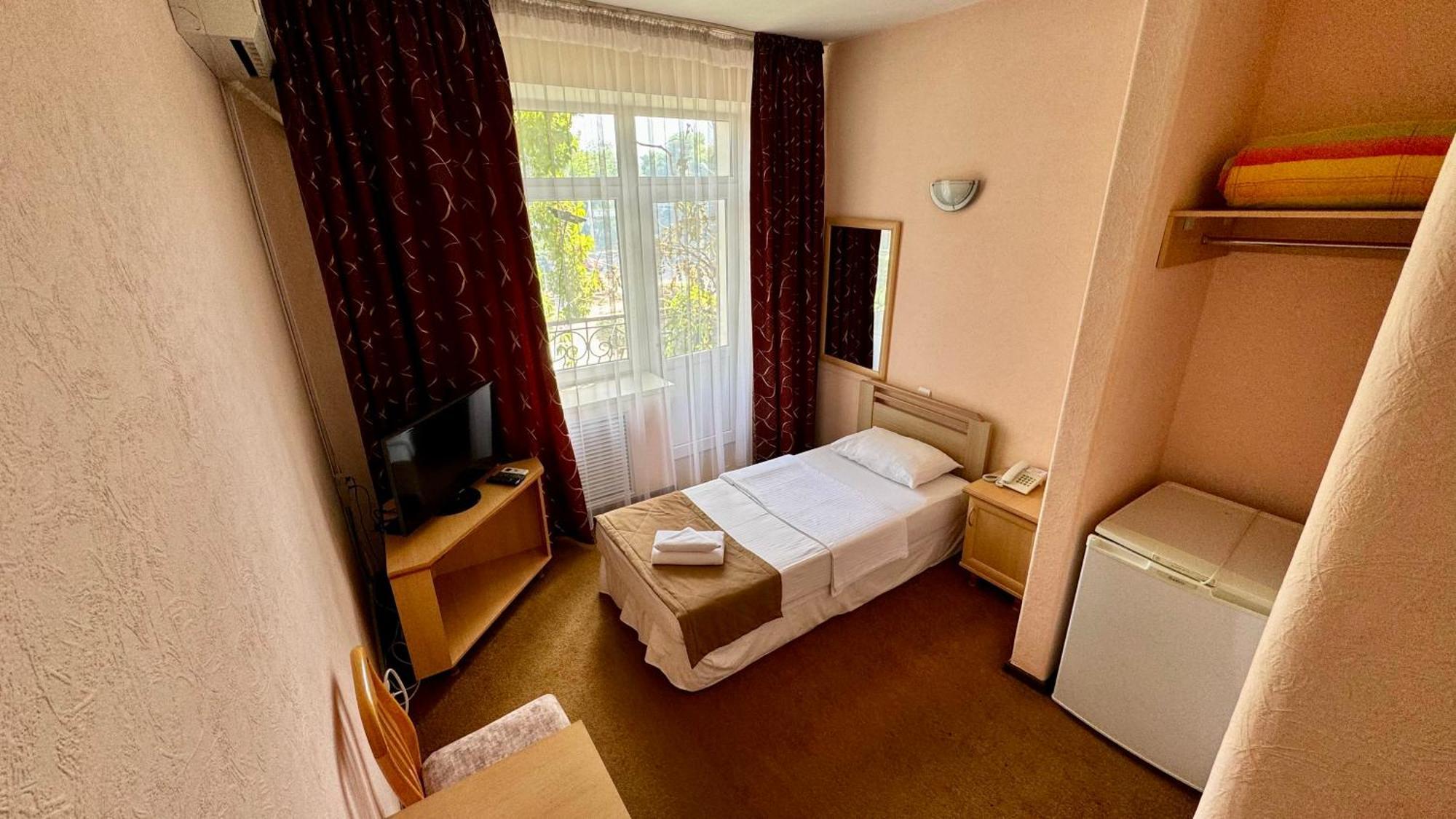 Hotel Zhambyl Taraz Exterior photo