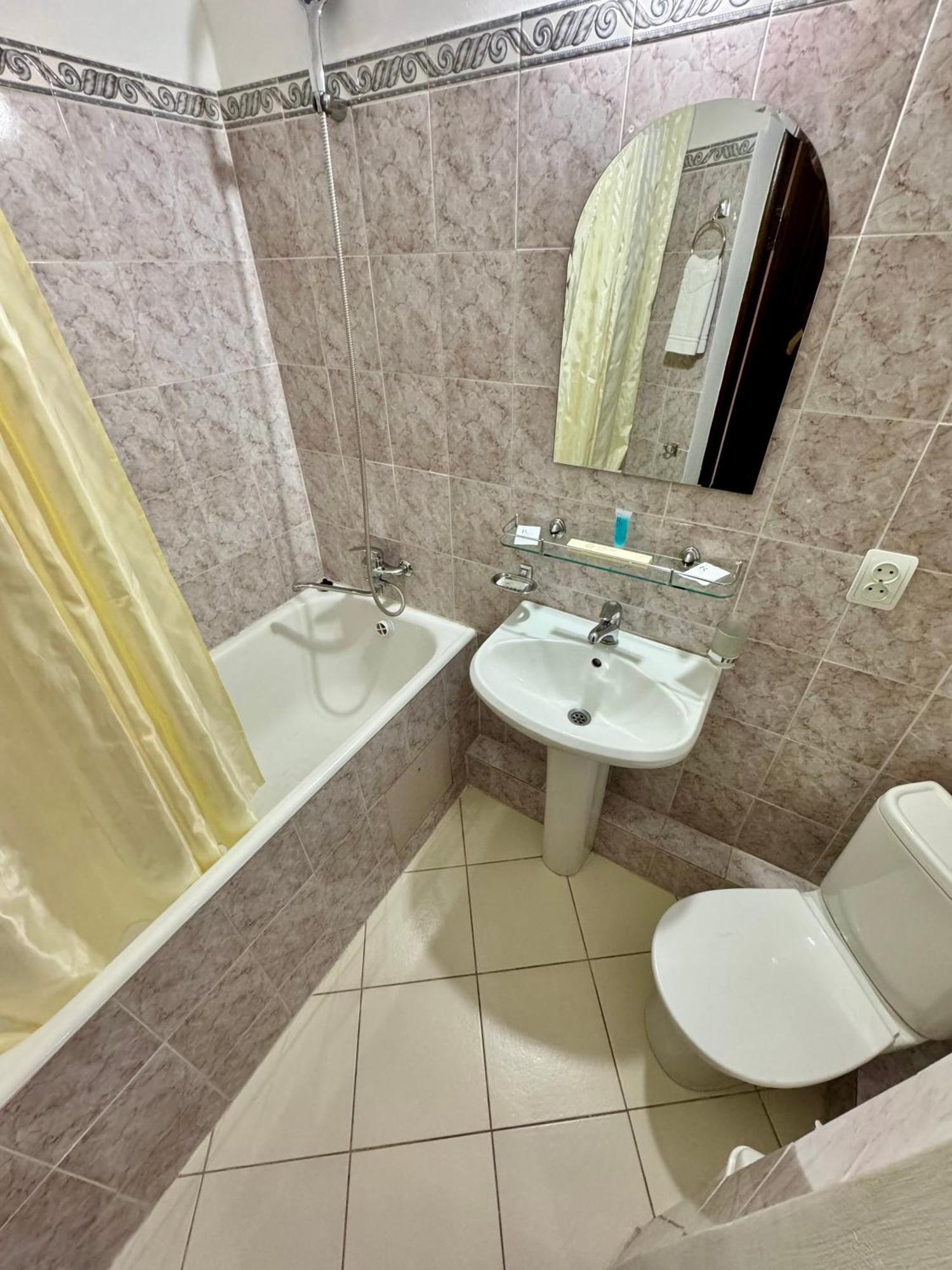 Hotel Zhambyl Taraz Exterior photo