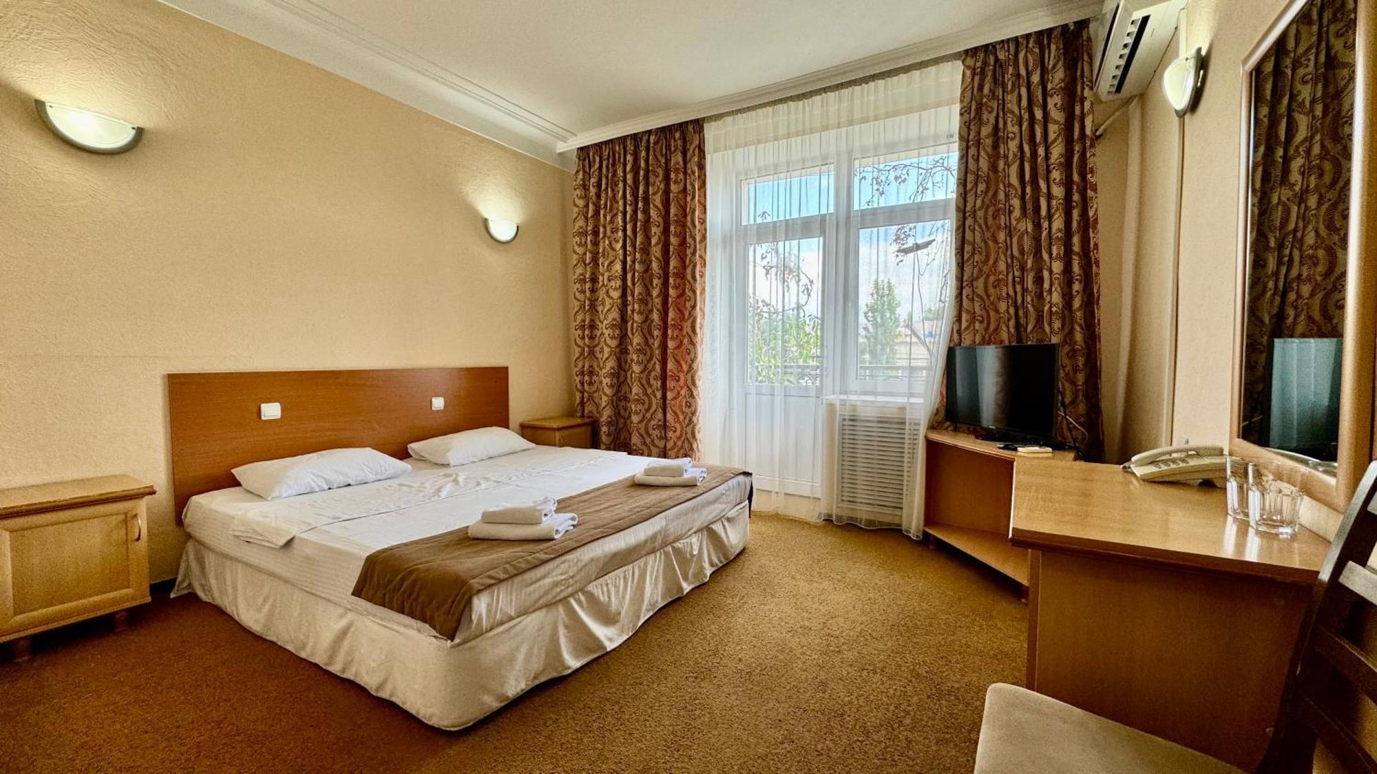 Hotel Zhambyl Taraz Exterior photo